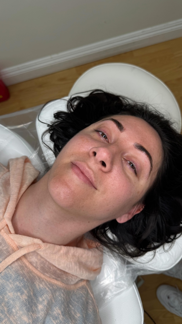 Home - Orange County Microblading, Facials, Lash Extensions 148 Thank you for making us part of your New Year,New You resolutionFresh New Brows with Natural MicrobladingBook Appointment: www.dmodernbeauty.com#explore #explorepage